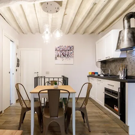 Lägenhet Duomo Chic *